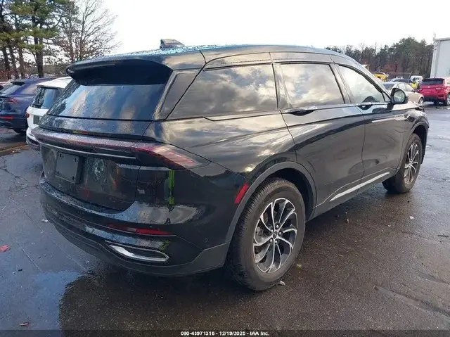 LINCOLN NAUTILUS 2023