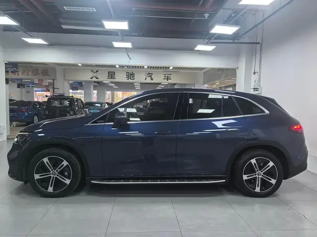 MERCEDES-BENZ EQE SUV 2023