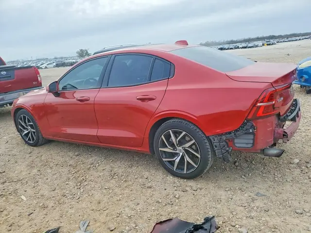 VOLVO S60 T5 MOMENTUM 2020