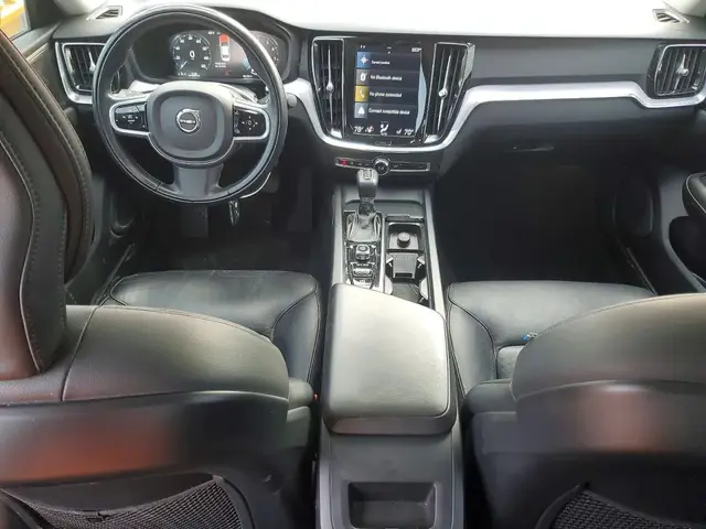 VOLVO S60 T5 MOMENTUM 2020