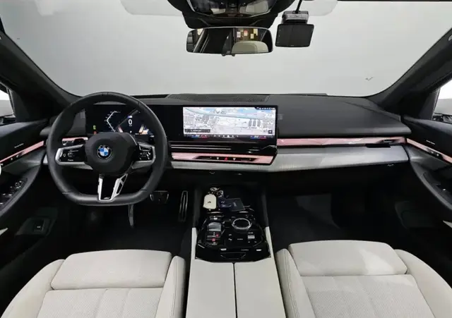 BMW 5 M-PAKET 5 G60 XDRIVE M-PAKET 2025