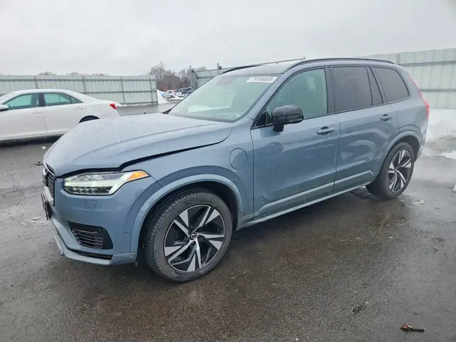 VOLVO XC90 2022