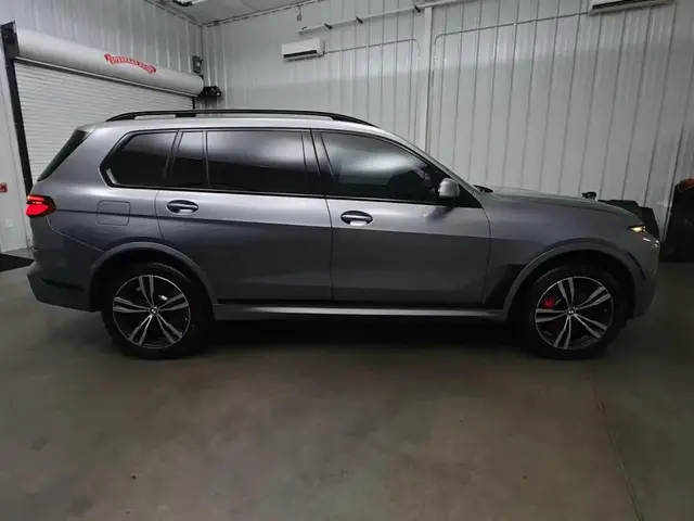 BMW X7 2023