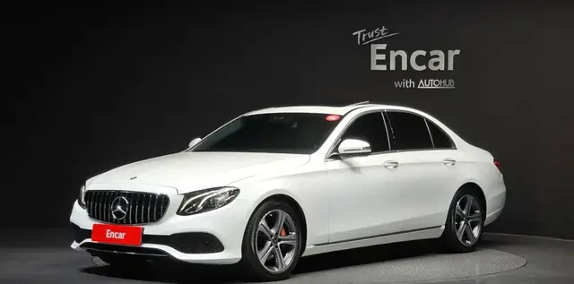 MERCEDES-BENZ W213 AVANTGARDE 2019