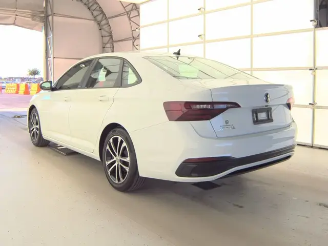 VOLKSWAGEN JETTA SPORT 2023