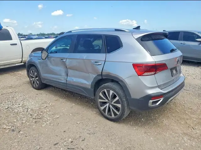 VOLKSWAGEN TAOS SE 2022