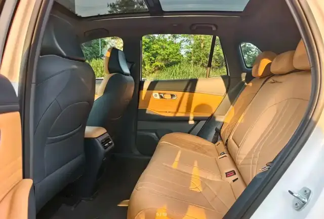 GEELY GALAXY STARSHIP 7 2025
