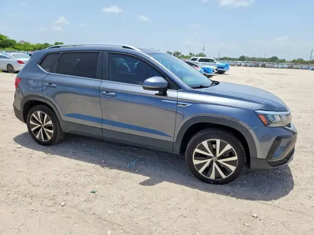 VOLKSWAGEN TAOS SE 2022