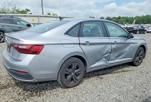VOLKSWAGEN JETTA SE 2024