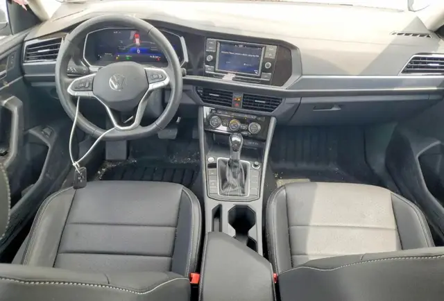 VOLKSWAGEN JETTA SE 2024
