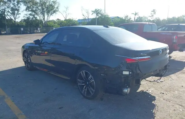 BMW 760I 2024