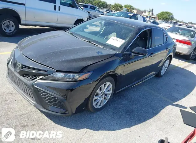 TOYOTA CAMRY SE 2023