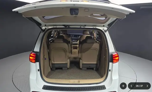 KIA CARNIVAL NOBLESSE 2018